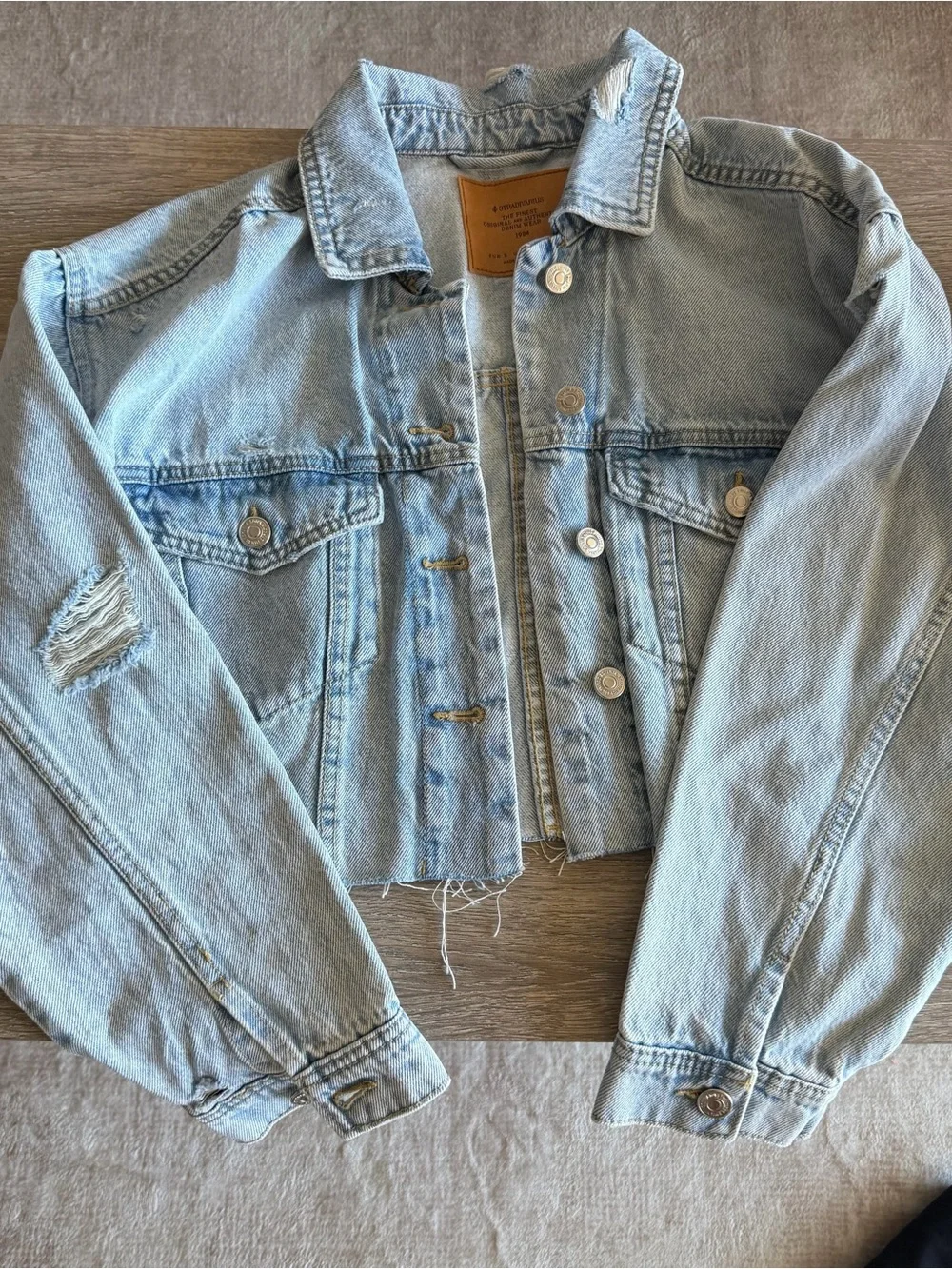 stradivarius Cropped Light Wash Denim Jacket - Light Blue